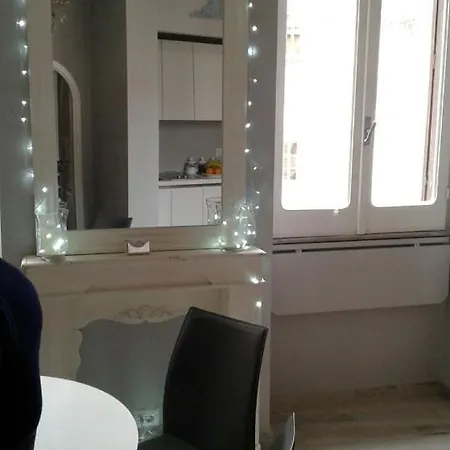 Trevi Luxury Maison Apartman *