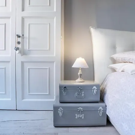 Апартаменты Trevi Luxury Maison