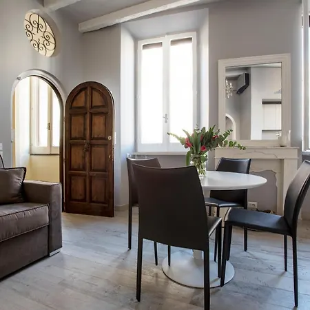 Апартаменты Trevi Luxury Maison Рим