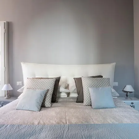 Апартаменты Trevi Luxury Maison