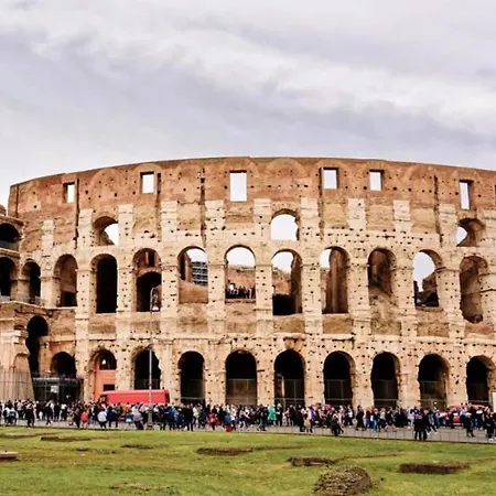 Апартаменты Trevi Luxury Maison Рим